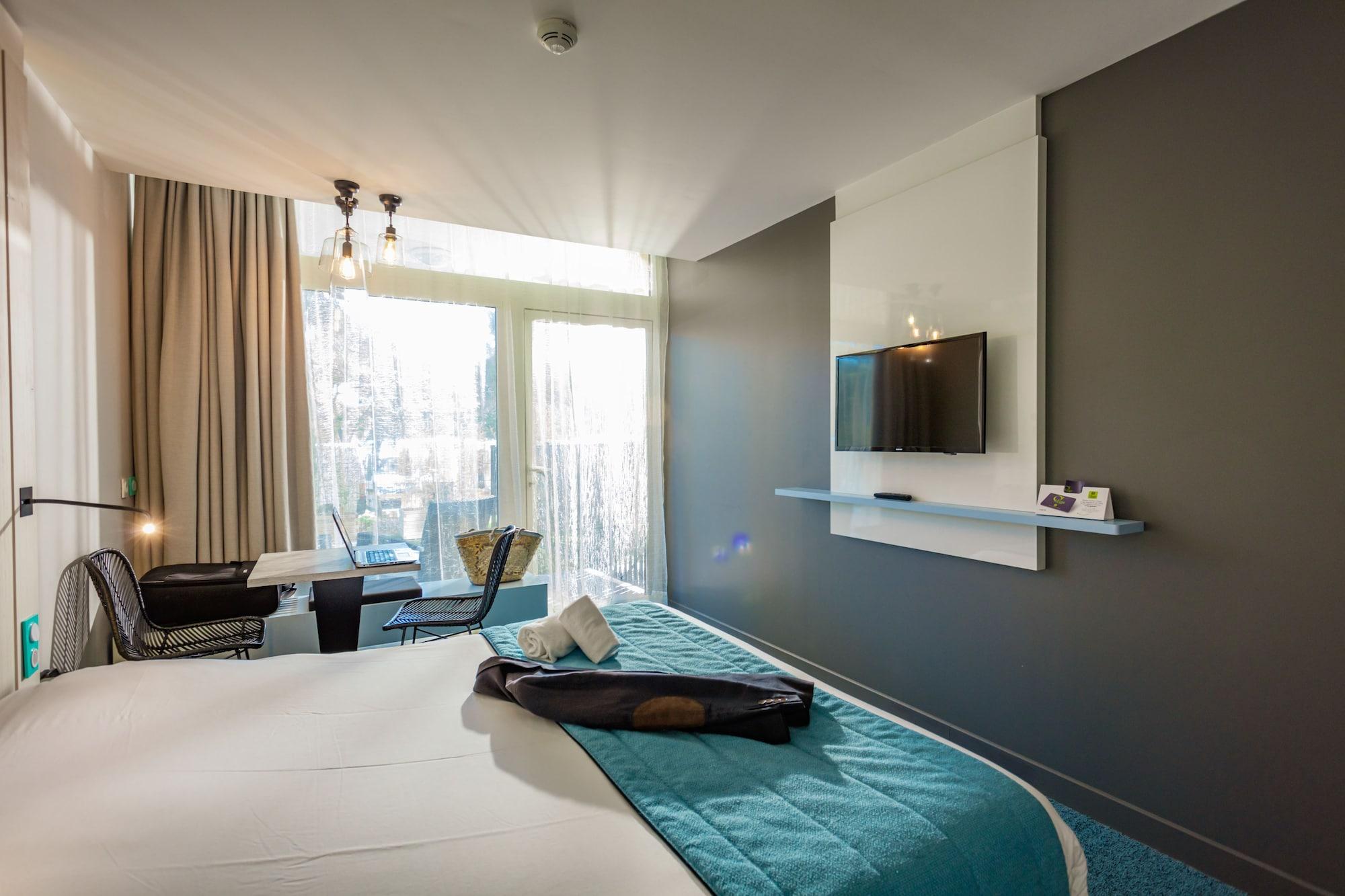 בלרוק-לה-באינס Logis Hotel Les Pins - Operalia מראה חיצוני תמונה