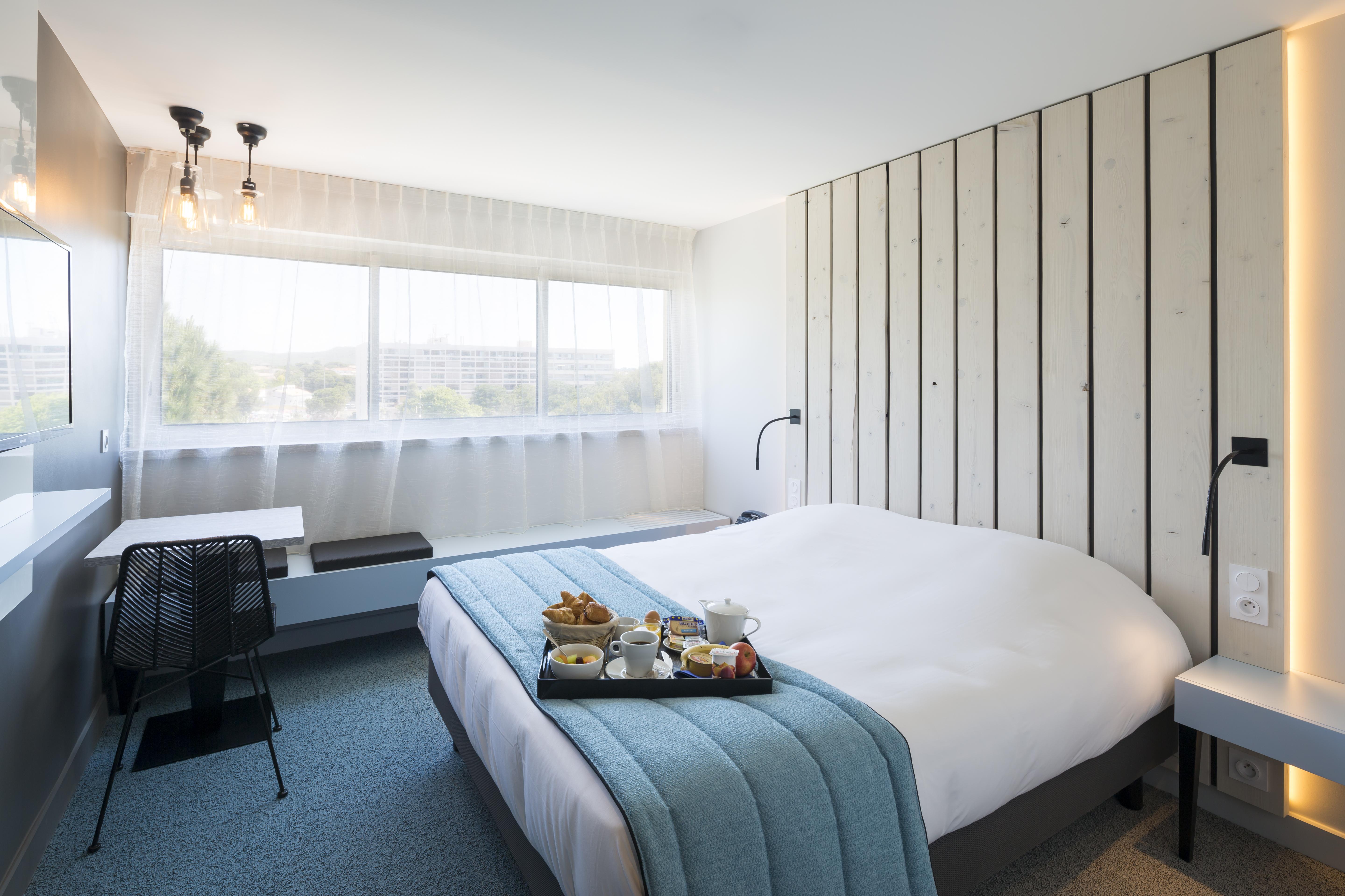 בלרוק-לה-באינס Logis Hotel Les Pins - Operalia מראה חיצוני תמונה