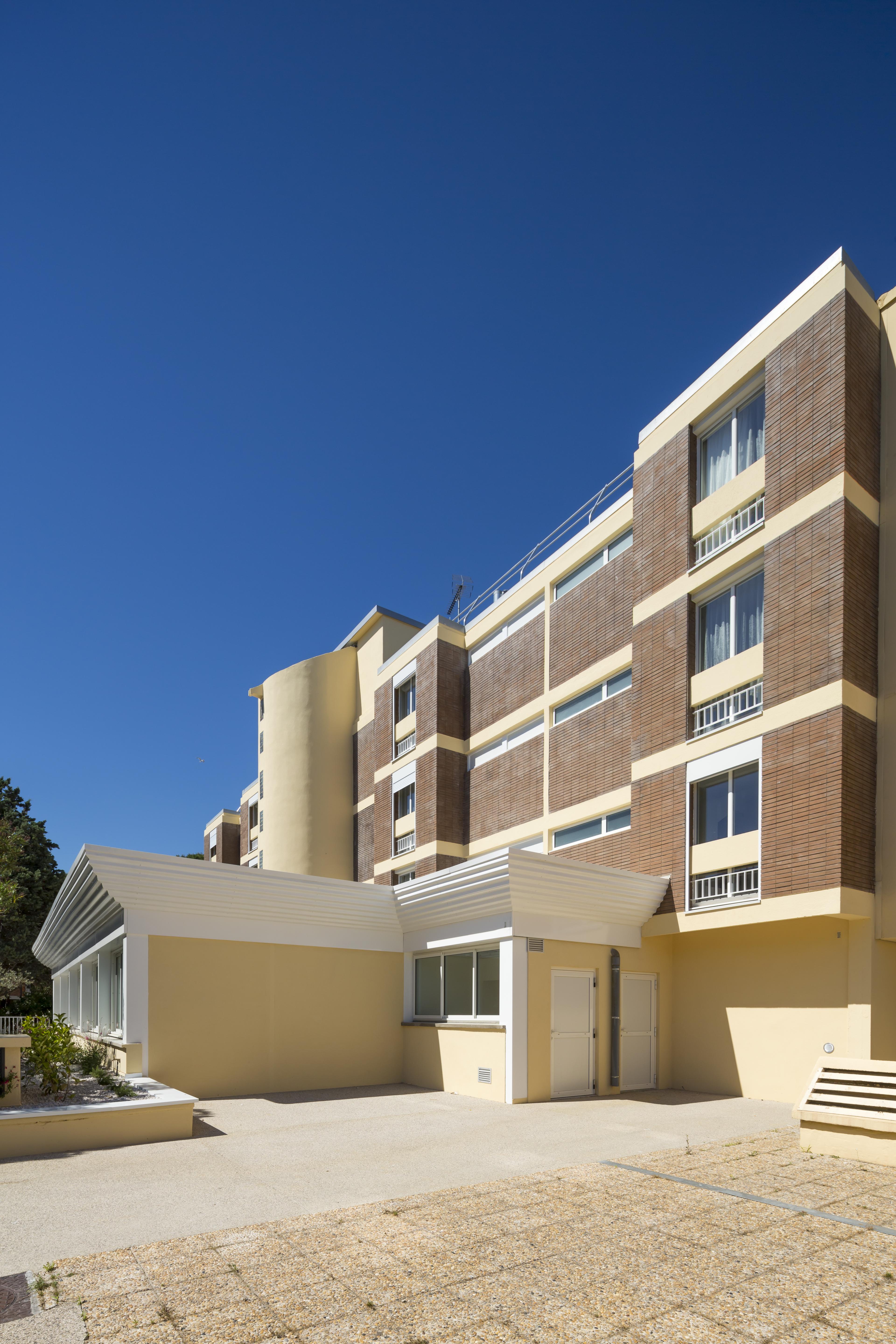 בלרוק-לה-באינס Logis Hotel Les Pins - Operalia מראה חיצוני תמונה