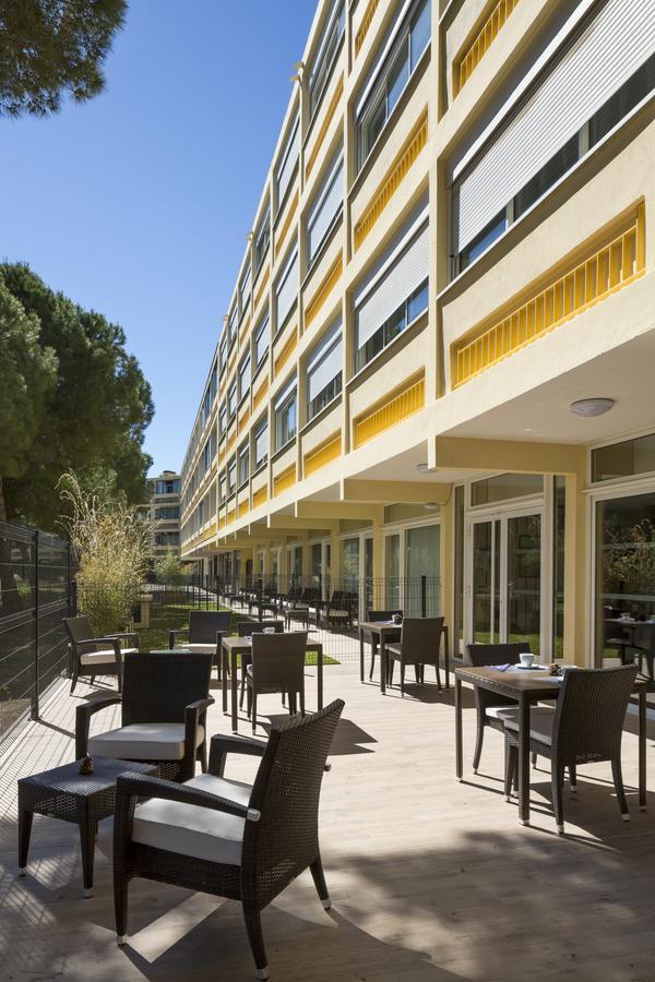 בלרוק-לה-באינס Logis Hotel Les Pins - Operalia מראה חיצוני תמונה